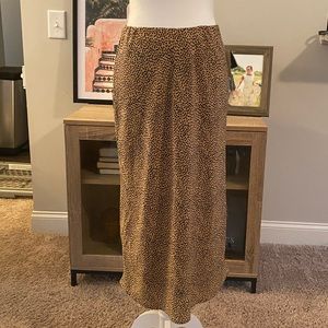 Animal print/ spotted mini skirt